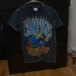 Vintage rose bowl t shirt